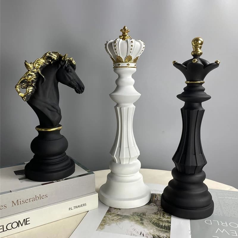 Estatueta Decorativa Para Mesa Peças de Xadrez em Resina